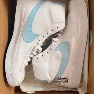 Nike White and Light Blue Sneakers